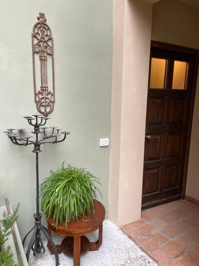 Borgogna 14 Guest house